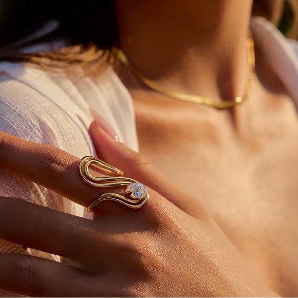 18K Gold Plated Adjustable Cubic Zirconia Ring - Picture 2 of 6